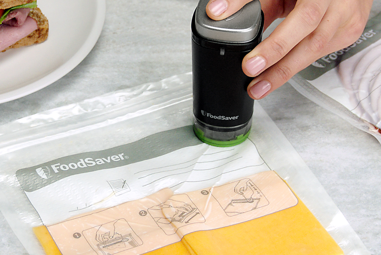 FoodSaver® Handheld is not Evacuating Air from a Zipper Bag